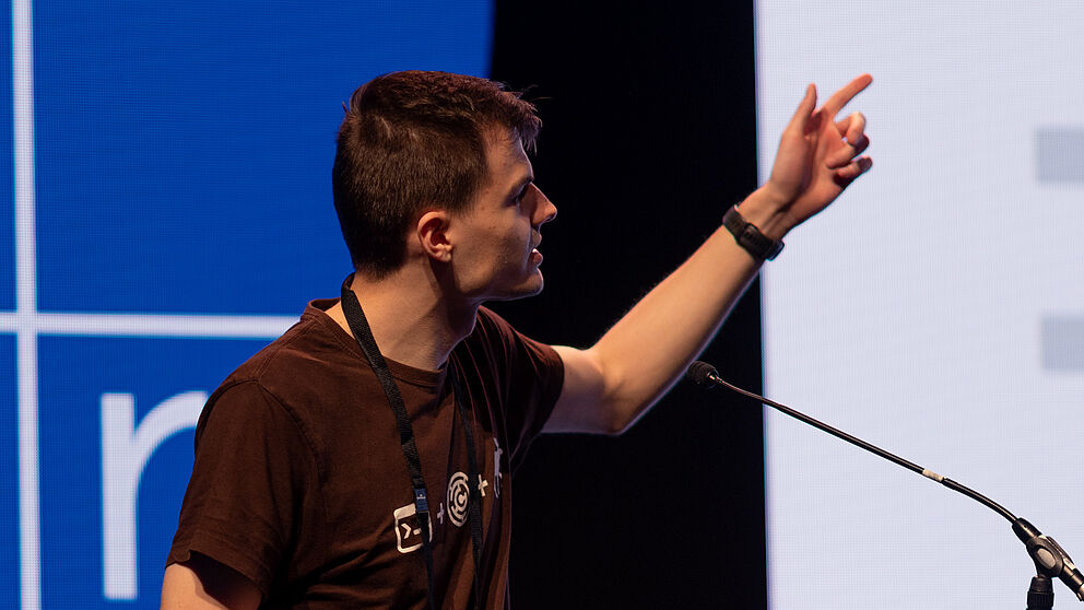 Ján presenting his work at the Real World Cryptography symposium in 2022.